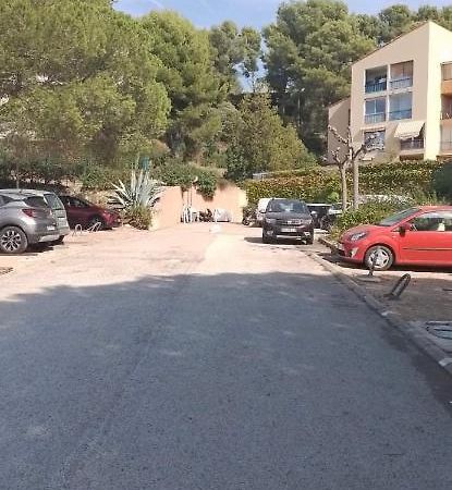 A La Semaine Ou Au Jour / Location Studio Meuble 30M² La Ciotat Buitenkant foto