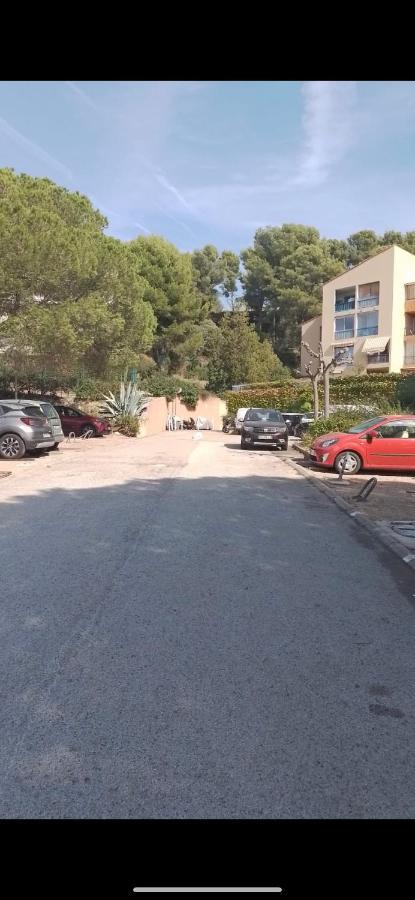A La Semaine Ou Au Jour / Location Studio Meuble 30M² La Ciotat Buitenkant foto